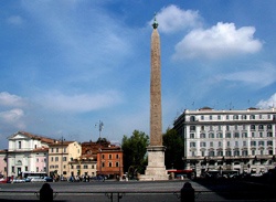 Piazza San Giovanni in Laterano con l'obelisco Lateranense, rione Esquilino
